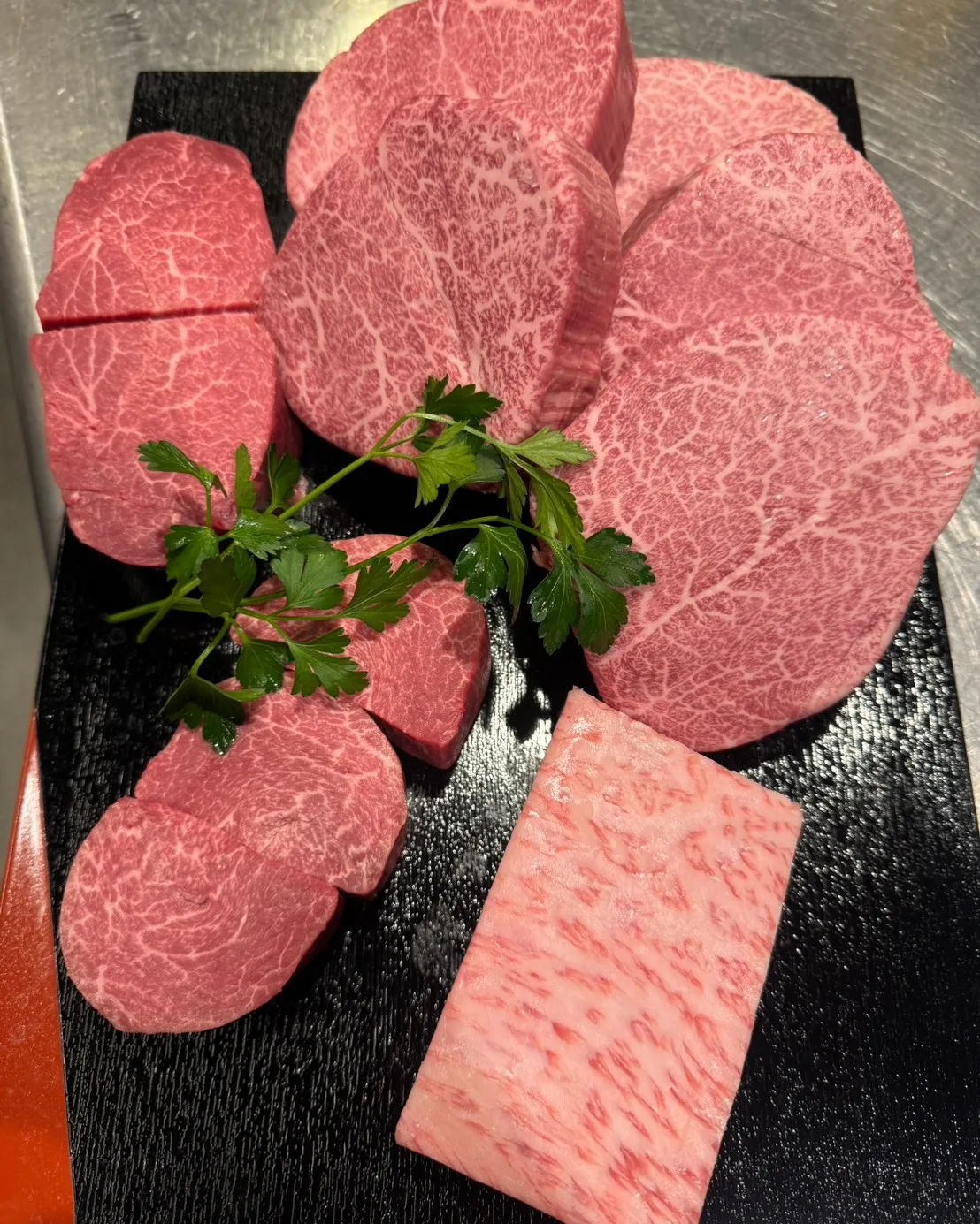 見てください、この綺麗なサシ!