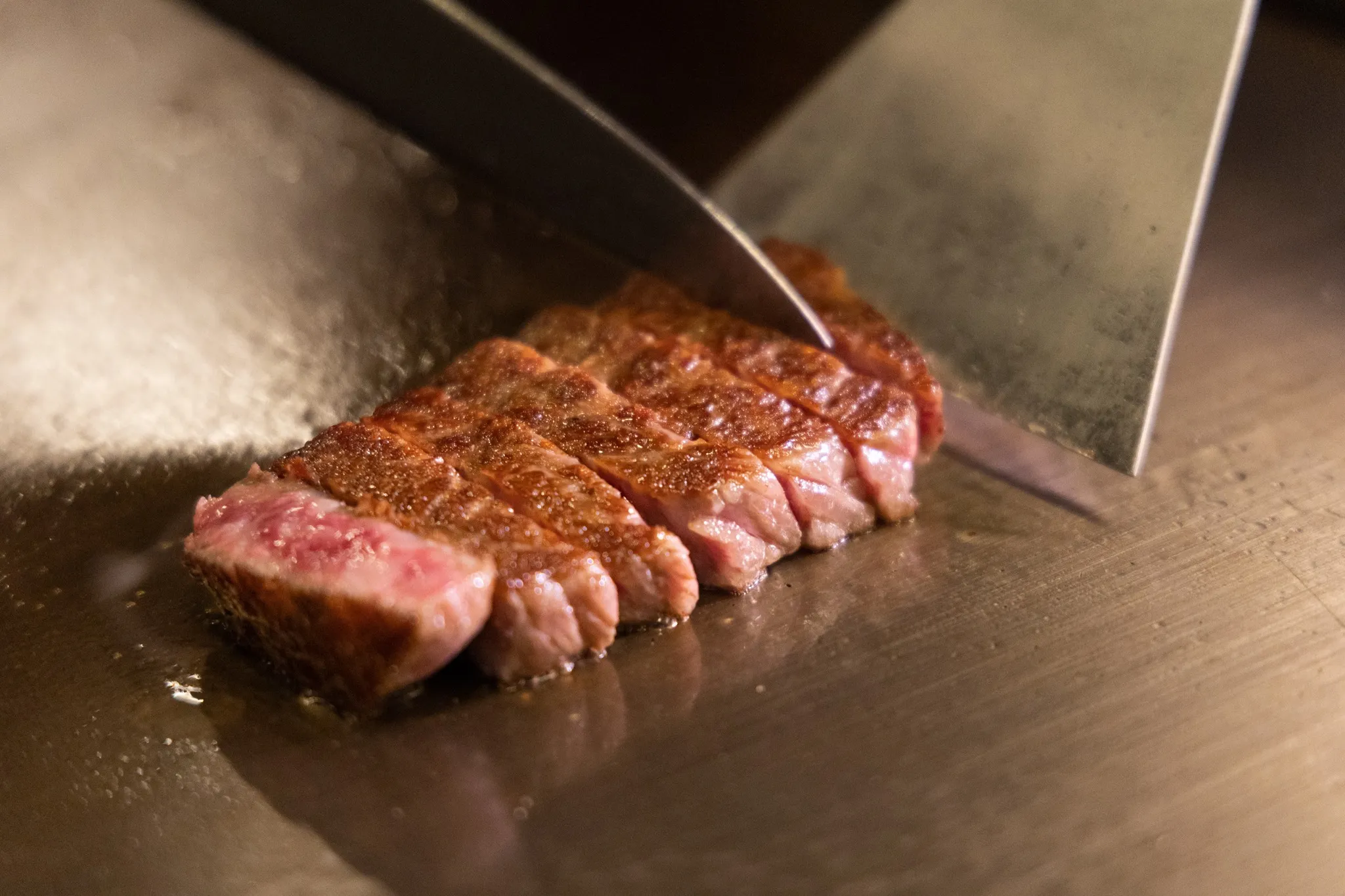 店主が厳選して仕入れたお肉をおすすめの焼き方でお楽しみくださ...